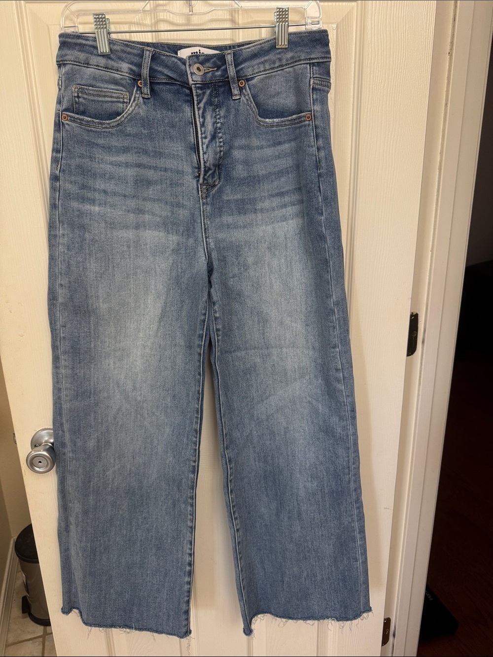 Casual Wide Leg Jeans in Light Blue Wash